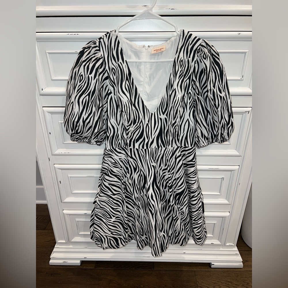 Zebra Print V-Neck Puff Sleeve Dress